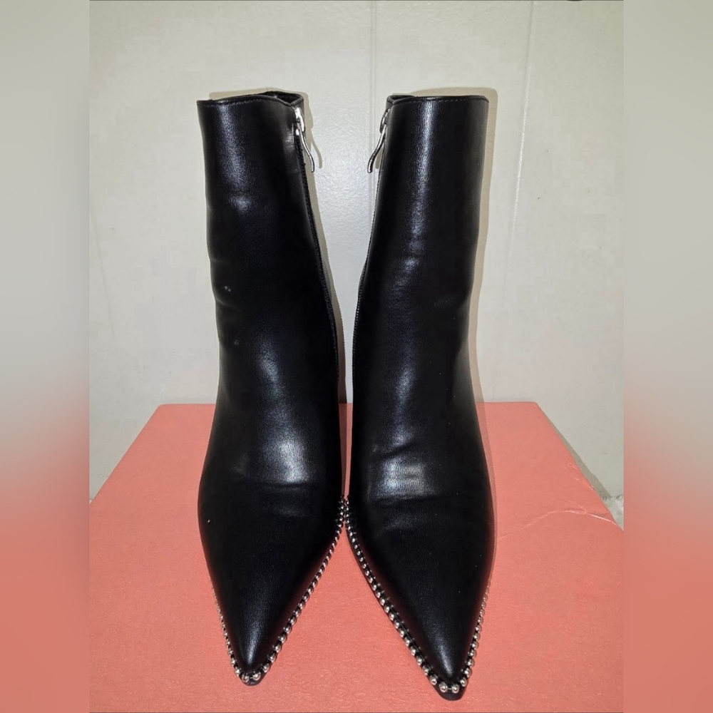 Elegant Black Ankle Boots